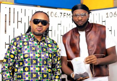 Kevin Kade yegukanye igihembo cy’indirimbo y’ukwezi