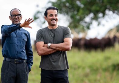 Perezida Kagame yagabiye Umwami wa Qatar