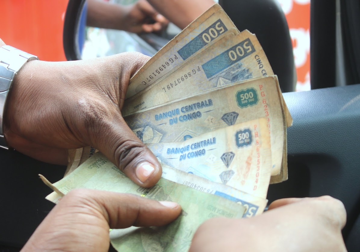 RDC: Abarimu barembejwe n’amadeni kubera kudahembwa