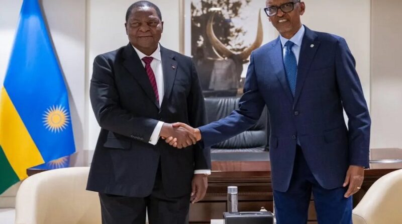 Perezida Touadéra yahishuye icyo yaganiriye na Perezida Kagame