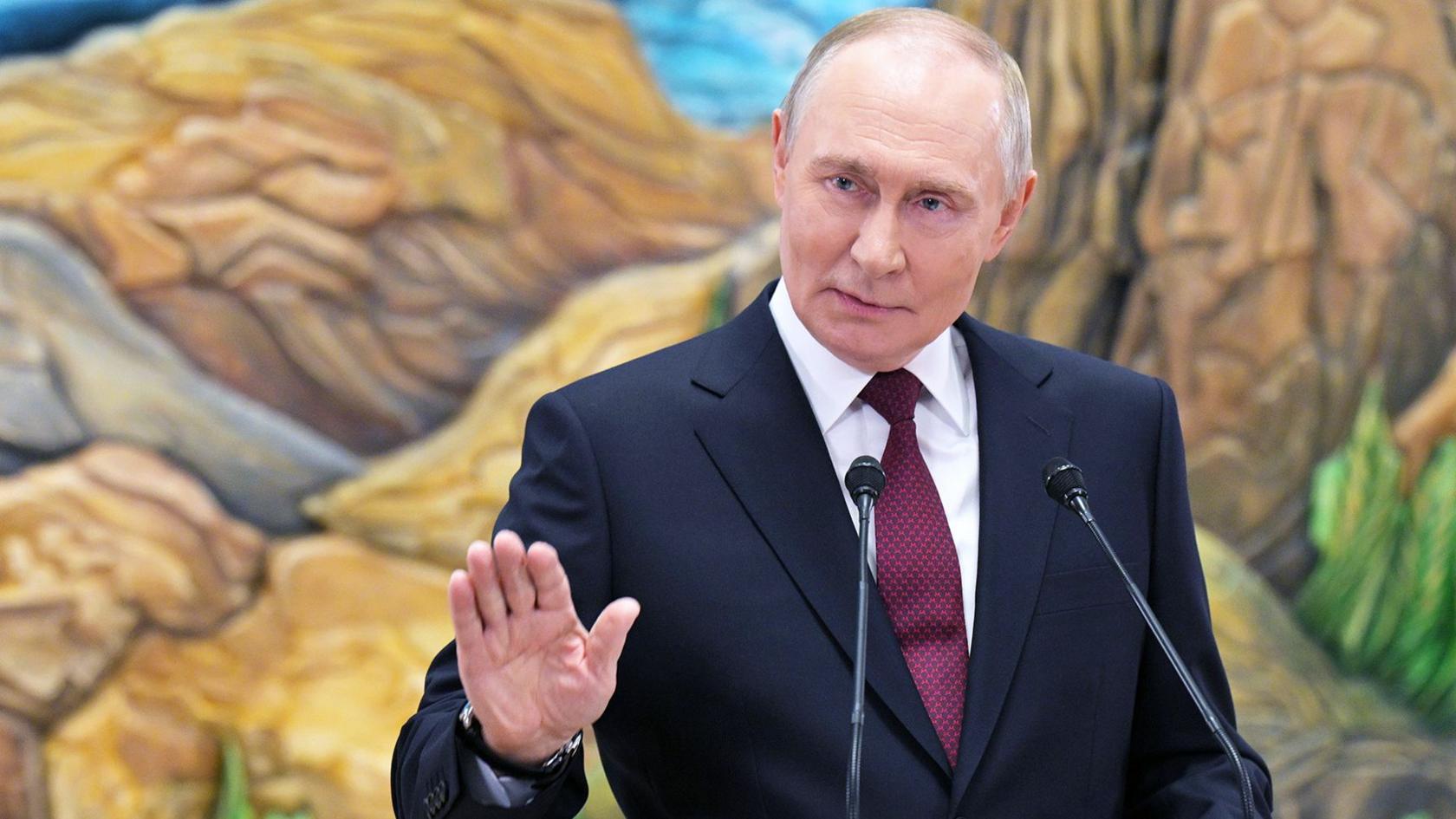 Putin ntiyiteguye gusinya amasezerano y’amahoro na Ukraine
