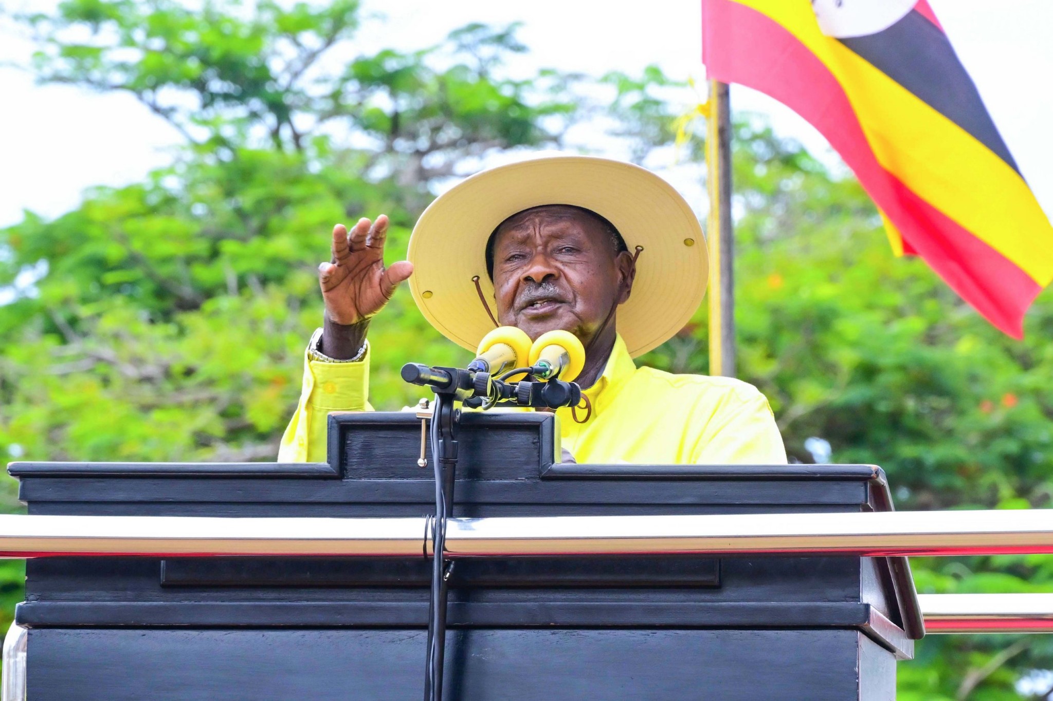 Uganda yahakanye ibyo gufunga interineti mu matora