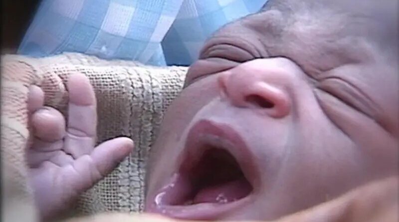 Mozambique: Umwana wavukiye mu giti kubera imyuzure, yapfuye ku myaka 25 azize kubura amaraso