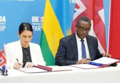 U Rwanda rushinja Ubwongereza kutuzuza amasezerano y’abimukira, rusaba kwishyurwa amafaranga yasigaye