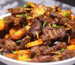 Gatsibo: Yariye inyama mu baturanyi iramuniga ahita apfa