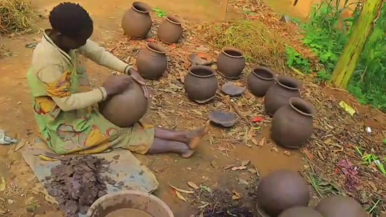 Inkono imwe ni 200FRw; icyo abasigajwe inyuma n’amateka bo mu Bweyeye basaba leta
