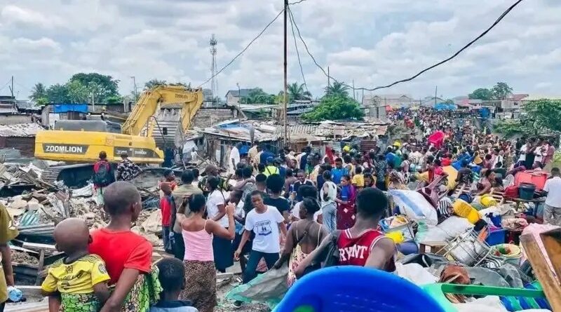 Kinshasa : Habaye imvururu zikomeye ubwo leta yatangiraga gusenya inzu zitujuje ibisabwa