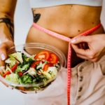 Kugabanya ibiro binyuze mu kwiyiriza ubusa: Birashoboka koko?