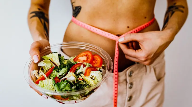 Kugabanya ibiro binyuze mu kwiyiriza ubusa: Birashoboka koko?