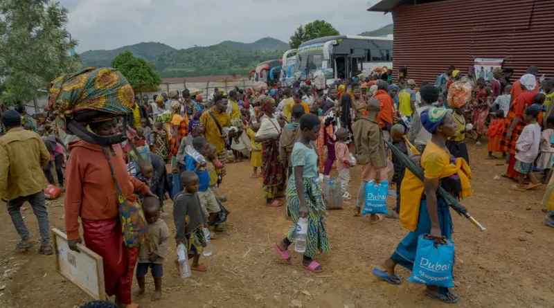 “Ntawavuga ko ari ugutaha ku bushake” – Bamwe mu Barundi bari guhunguka bava Tanzania