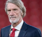 Umwe mu baherwe ba Manchester United yasabye imbabazi ku magambo yavuze