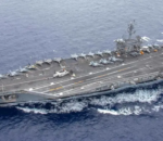 Ubwato bw’intambara bunini bw’Amerika bwasatiriye amazi ya Iran mu gihe umwuka ukomeje kuba mubi