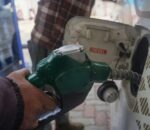 Ibitoro byongeye guhenda cyane, Trump avuga ko isi igomba kubyihanganira ku bw’umutekano