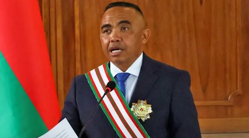 Perezida wa Madagascar yasheshe Guverinoma