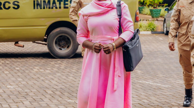 Ingabire Victoire yatangiye kuburana mu mizi