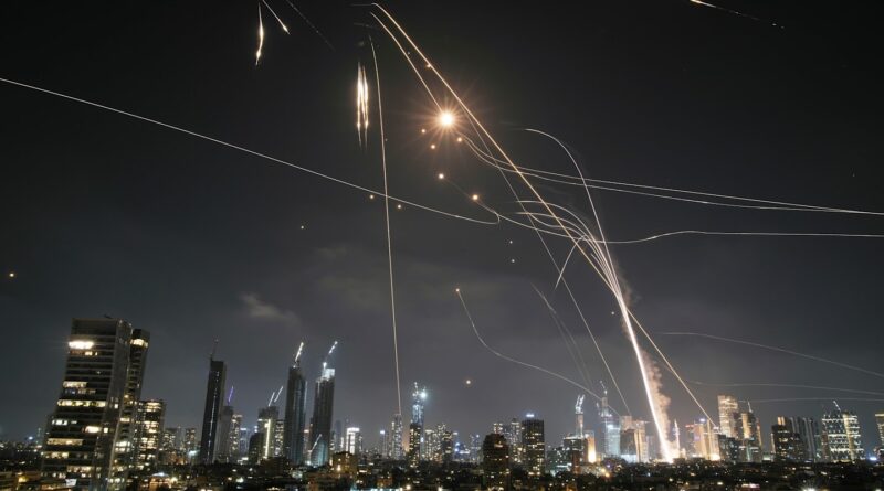 Iran yagabye ibitero bikomeye kuri Israel