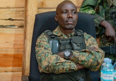 Gen Sultani Makenga yongeye kugaragara mu ruhame