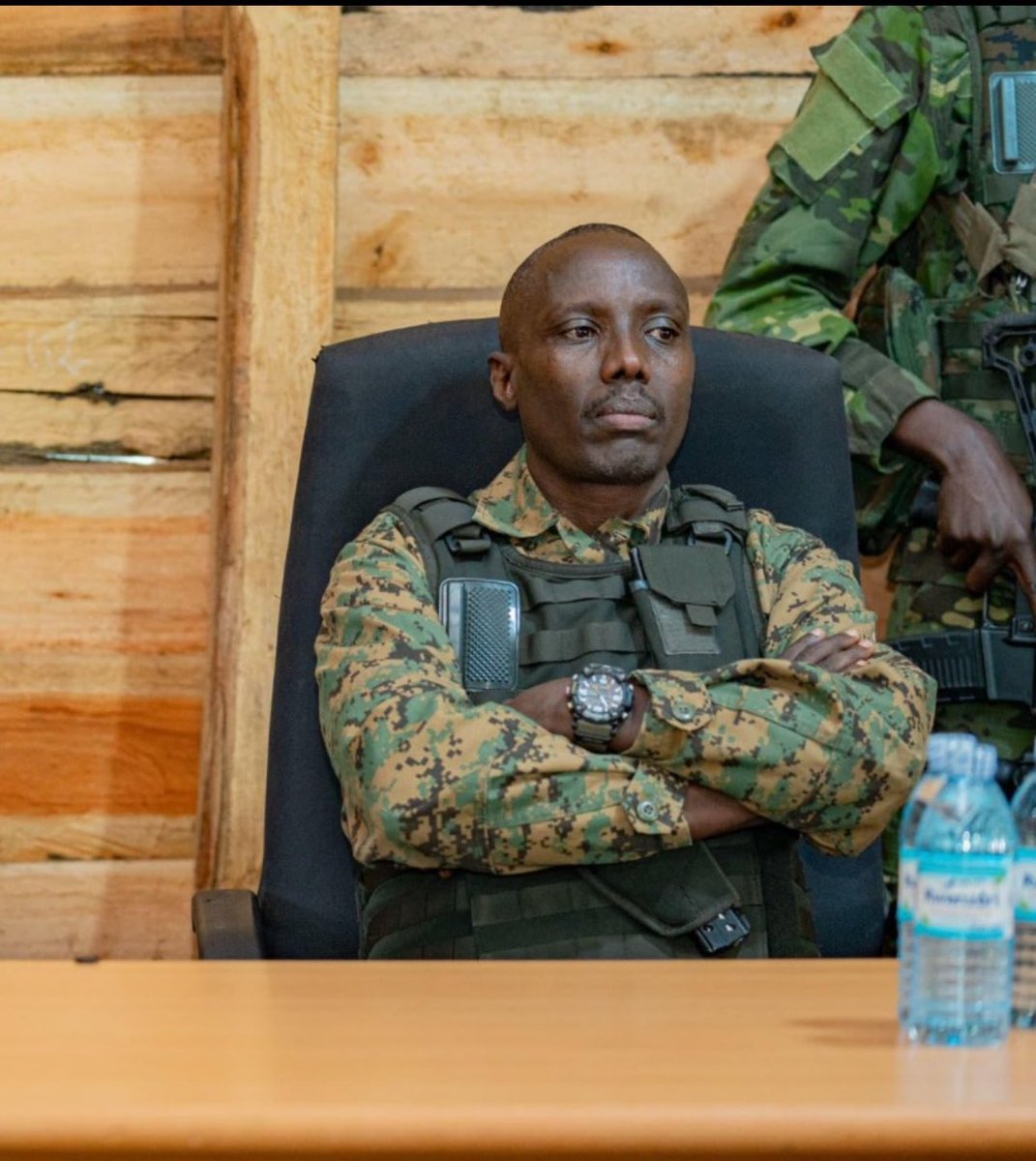 Gen Sultani Makenga yongeye kugaragara mu ruhame