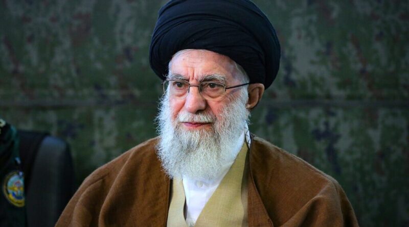 Iran: Ayatollah yiciwe mu biro bye bamwe bavuza impundu