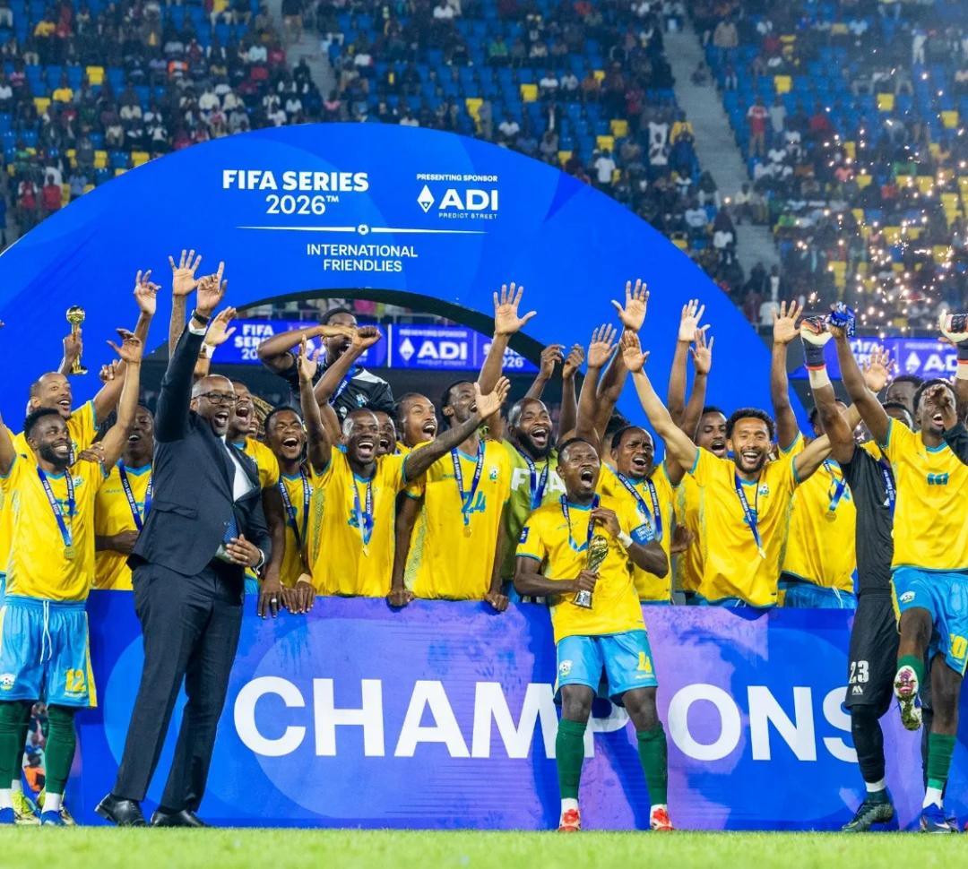 Imbere ya Perezida Kagame Amavubi yegukanye igikombe cya gatatu mu mateka yayo