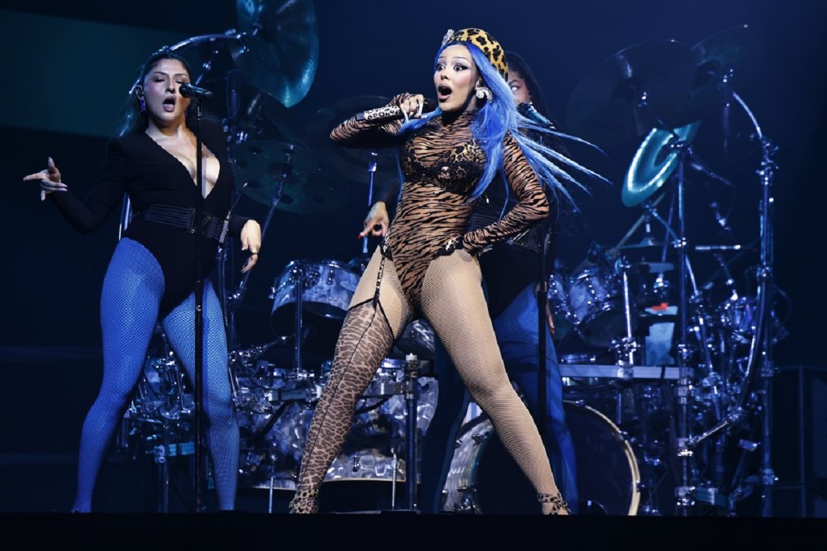 Impaka ku myambarire ya Doja Cat i Kigali: Minisitiri ati: “Ku rubyiniro si ku rusengero”