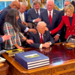 Trump yiyambaje abapasiteri bo kumusengera kugira ngo atsinde intambara