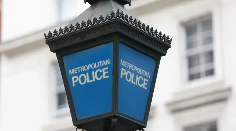 Abantu bane batawe muri yombi mu Bwongereza bakekwaho gufasha ubutasi bwa Irani