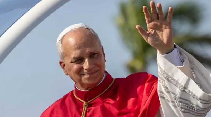 Papa yireguye ku magambo yavuze kuri Trump