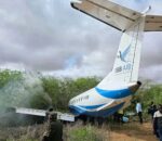 Kenya: Indege yari itwaye abantu 32 yataye umuhanda igwa mu gihuru