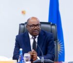 Minisitiri w’Intebe Nsengiyumva yasabye abacuruzi kudahenda abaturage bitwaje izamuka ry’ibiciro ku isoko mpuzamahanga