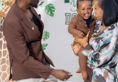 Ibyishimo bidasanzwe kuri Meddy ashimira Imana ku isabukuru y’umwana we