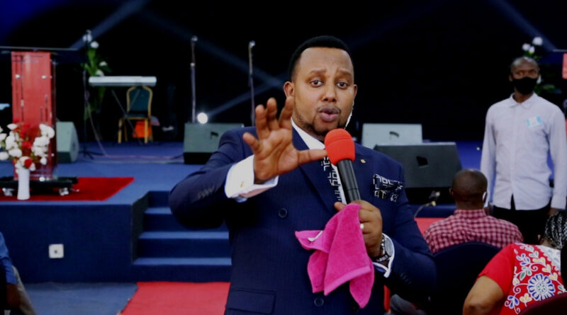 Bishop Harerimana yireguye ku byaha aregwa byo kwihesha ikintu cy’undi no gukwirakwiza amafoto y’ubwambure