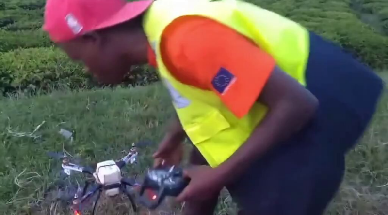 Rulindo: Umusore utararangije ayisumbuye yigaragaje mu gukora drone itangaje