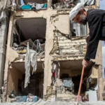 Iran yaburiye Amerika na Israel ibiteguza ibitero ‘bishwanyaguza’ kandi ‘binini cyane’