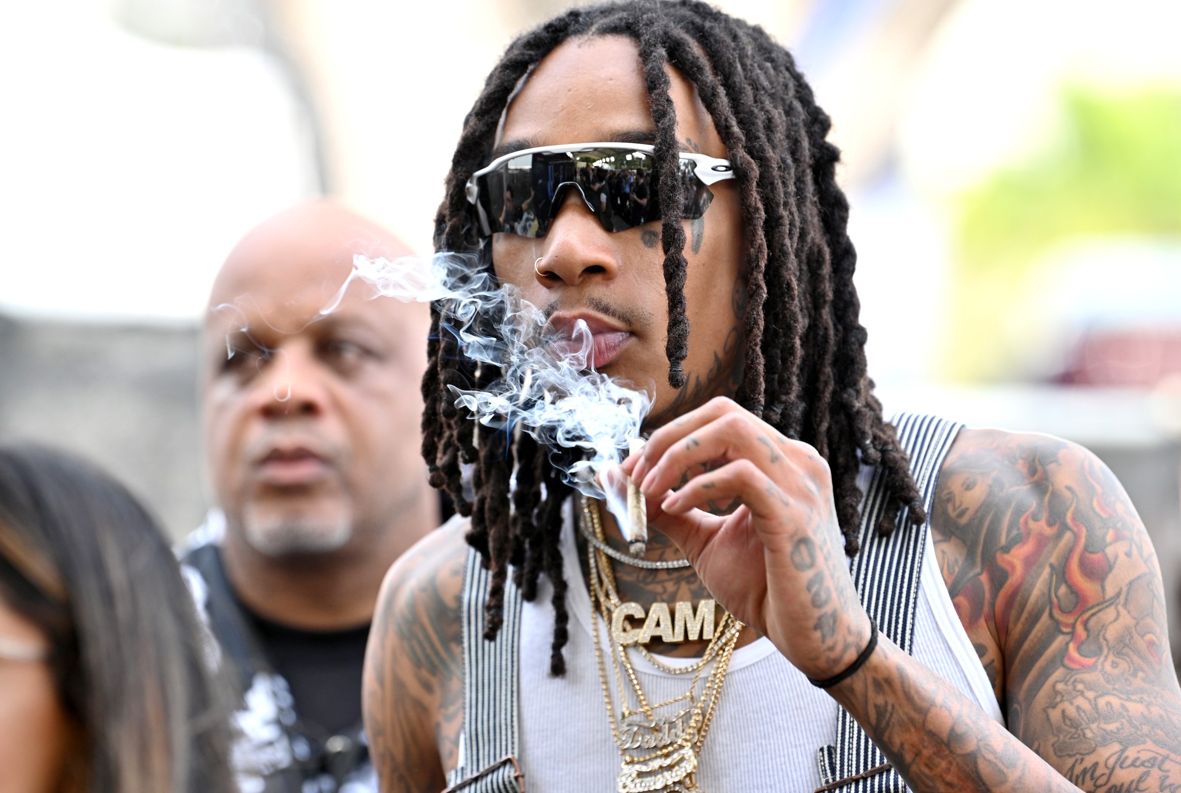 Umuraperi Wiz Khalifa arahigwa na Polisi ya Romania