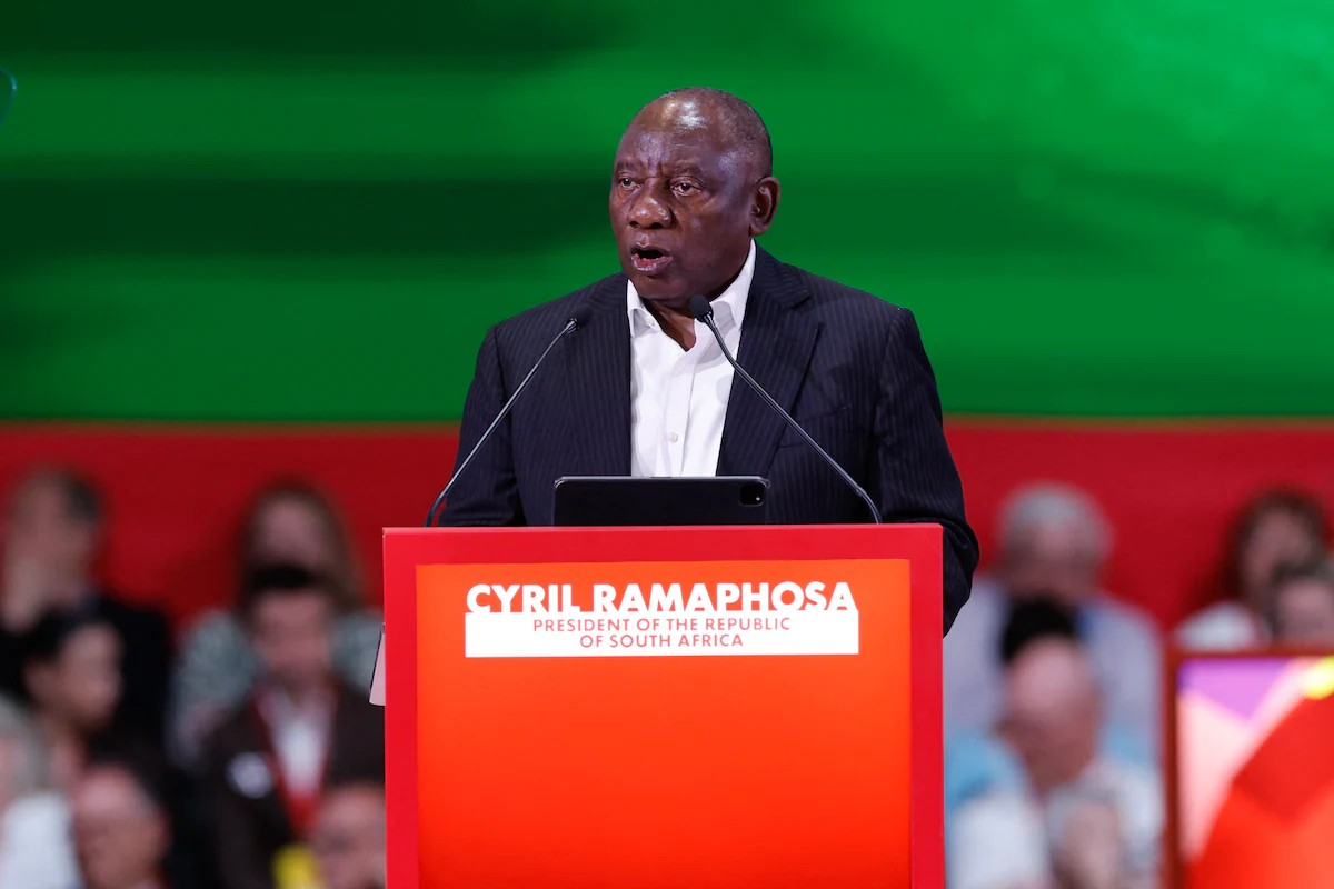 Perezida w’Afurika y’Epfo yasabwe kwegura