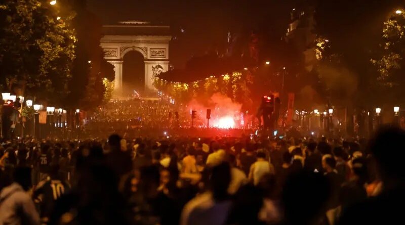 Abafana ba PSG basakiranye na Polisi