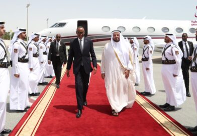 Perezida Kagame yageze muri Qatar yakirwa bidasanzwe