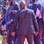 Umurinzi wa Perezida Salva Kiir yaciriweho ikoti ubwo yari amuherekeje mu irahira rya Museveni