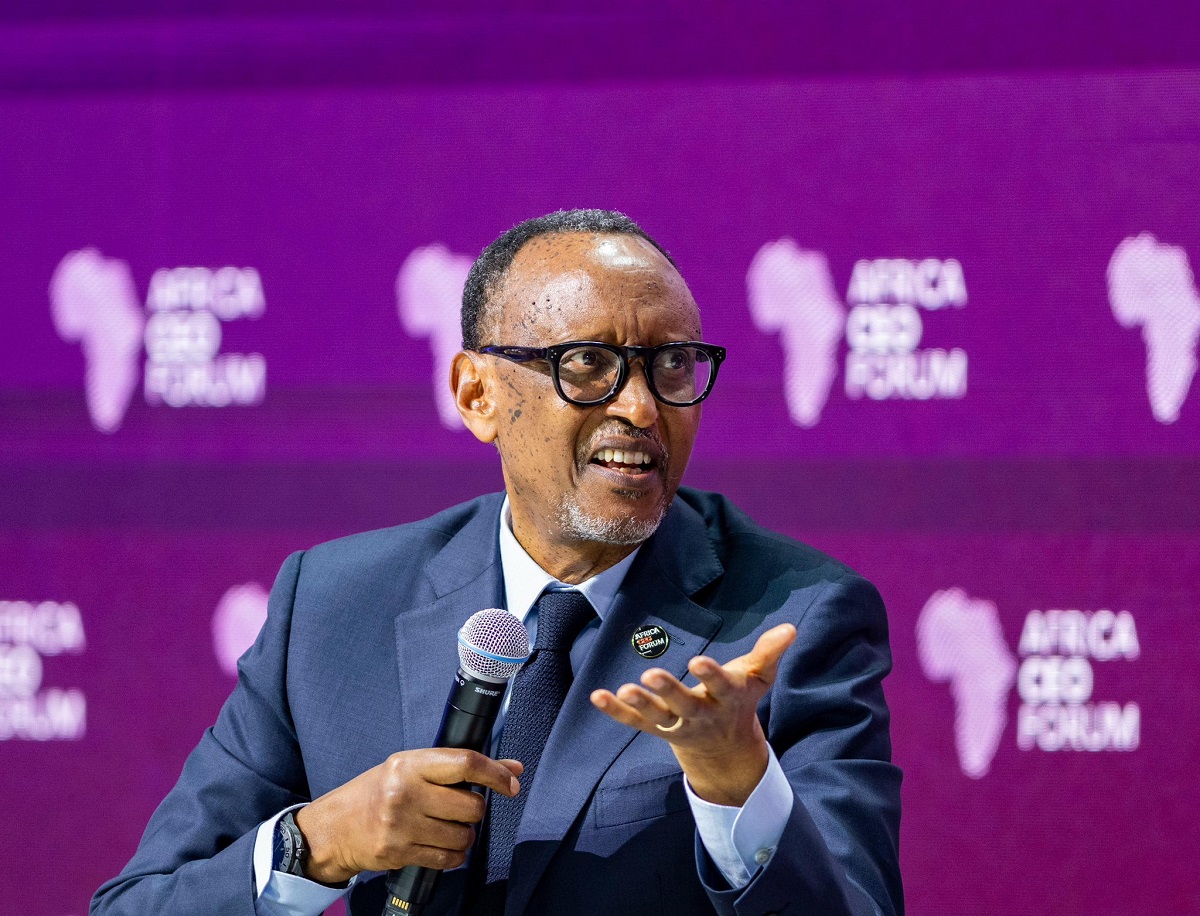 “Ibihano biratubabaza, ariko twababara kurushaho tutakoze ibyo dukora” – Perezida Kagame