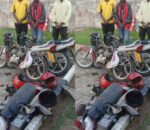 Nyanza: Batatu bafatiwe mu cyuho bashwanyaguza moto bibye