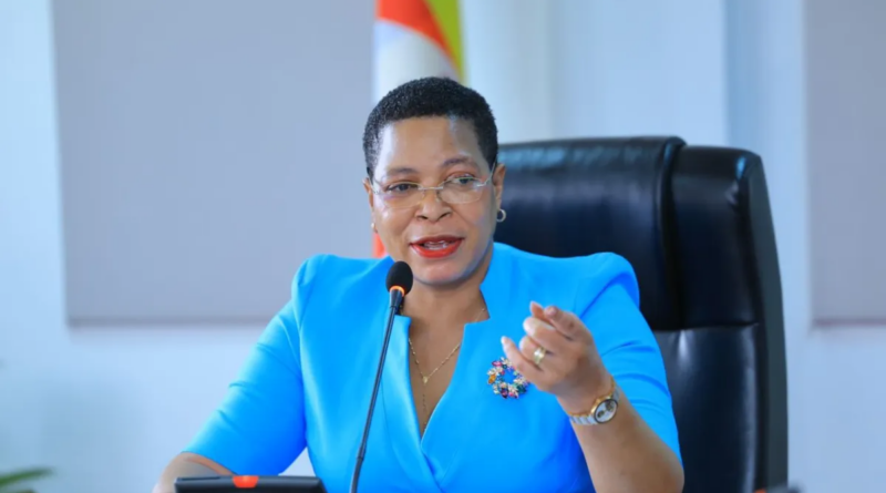 Perezida w’Inteko ya Uganda yatunguye benshi yivana mu matora
