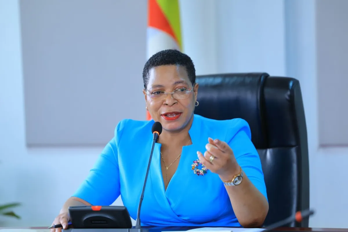 Perezida w’Inteko ya Uganda yatunguye benshi yivana mu matora