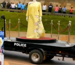 Ikanzu y’akataraboneka y’Anita Among iri mu maboko ya Polisi