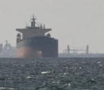 Ubwato 35 bwambutse Hormuz buyobowe n’igisirikare cya Iran, ibintu birushaho kuba bibi
