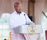Museveni yihanangirije abaminisitiri bishimira Arsenal abaturage bakennye