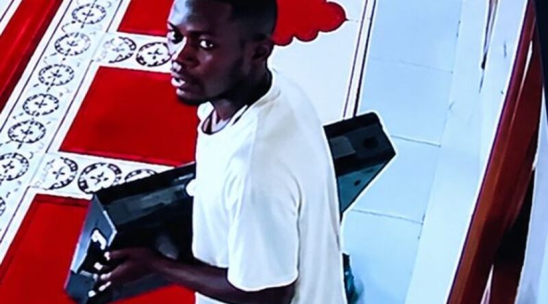 Mu Biryogo bari gushakisha umujura wafashwe na camera yiba ibikoresho by’umusigiti