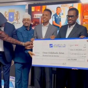 Wa musifuzi wangiwe kwinjira muri Amerika yahawe impano y’arenga miliyoni 73Frw