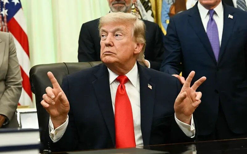 Isi yongeye guhumeka, Trump yisubiyeho