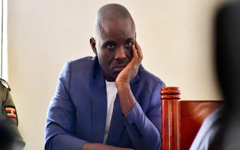 Umwunganizi wa Besigye arashinjwa kugambanira igihugu